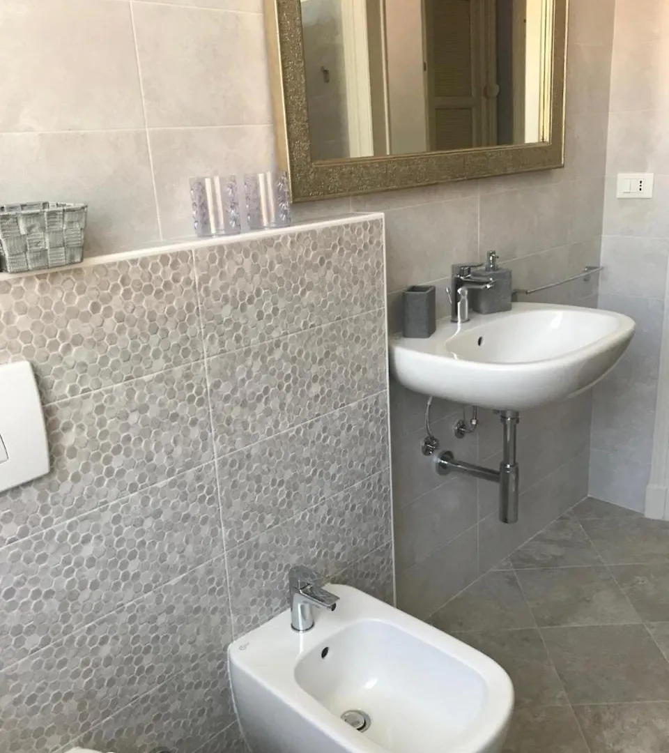 B&B Borghi Комо 0*,